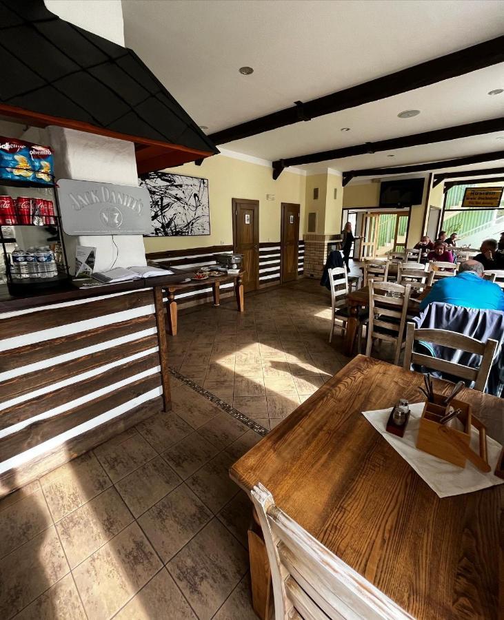 Jested Golf Restaurace A Penzion Svetla pod Jestedem Bagian luar foto